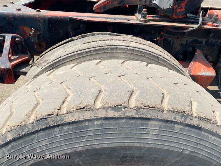 image for item DK6469 1987 Freightliner FLC  semi truck