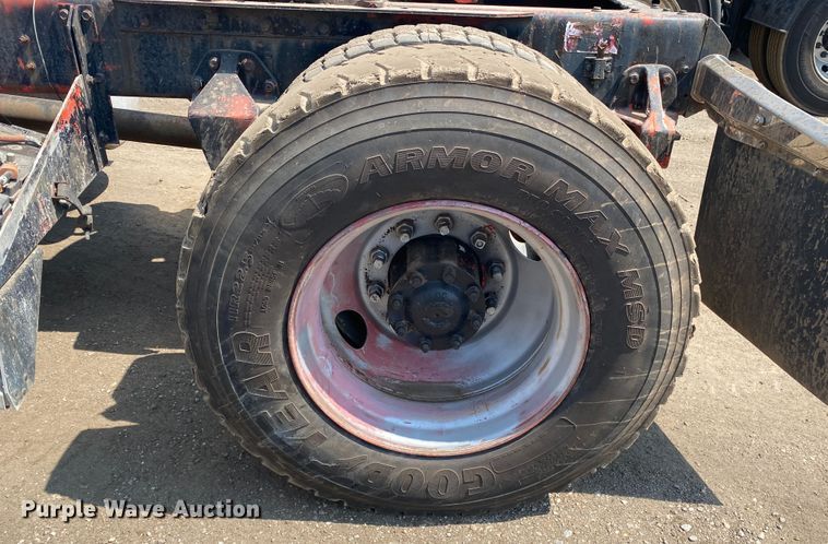 image for item DK6469 1987 Freightliner FLC  semi truck