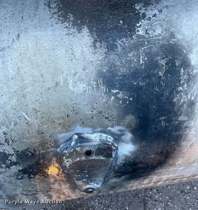 image for item DK6469 1987 Freightliner FLC  semi truck