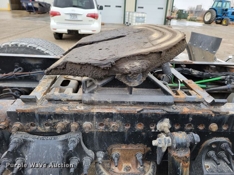 image for item DM8143 2016 Freightliner Cascadia  semi truck