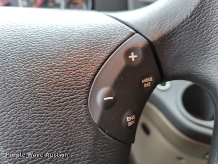 image for item DM8143 2016 Freightliner Cascadia  semi truck