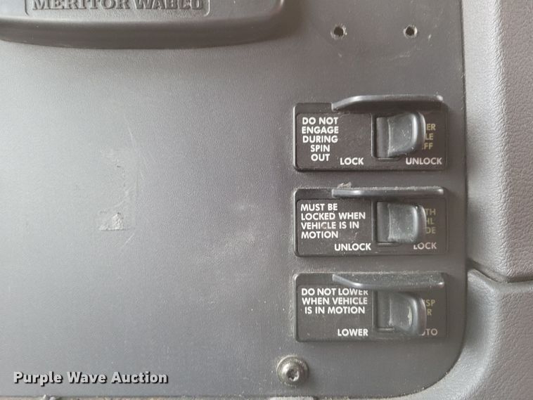 image for item DM8143 2016 Freightliner Cascadia  semi truck