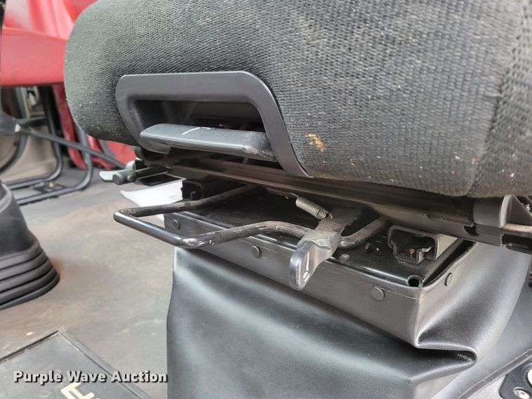 image for item DM8143 2016 Freightliner Cascadia  semi truck