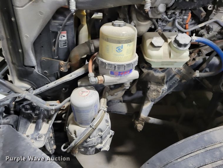 image for item DM8143 2016 Freightliner Cascadia  semi truck