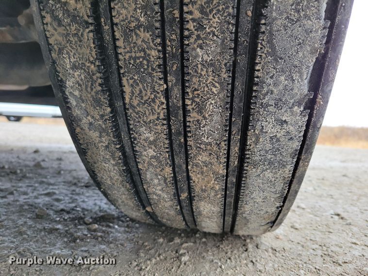 image for item DM8143 2016 Freightliner Cascadia  semi truck