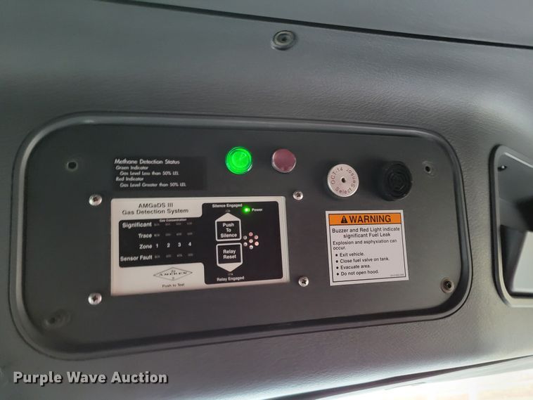 image for item DM8144 2015 Freightliner Cascadia  semi truck