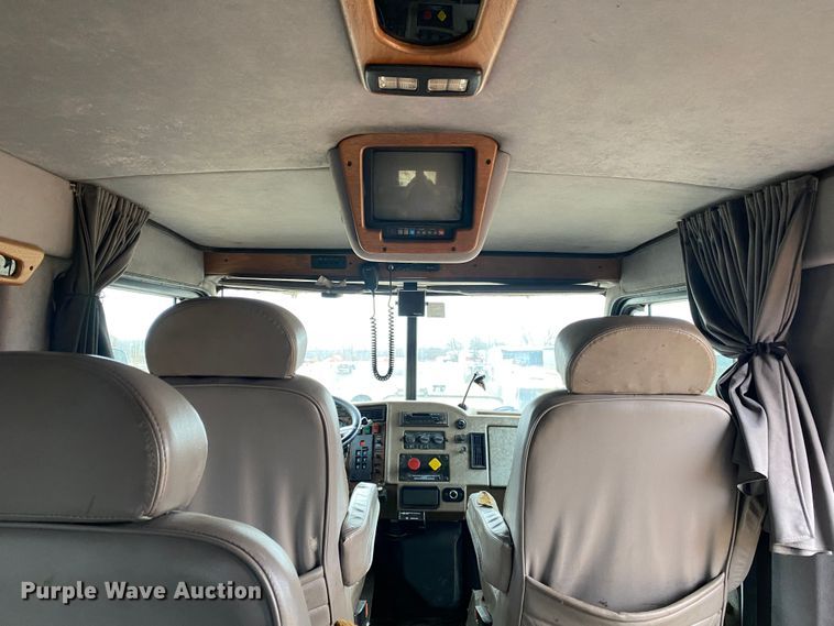 image for item DN8108 1999 Peterbilt 330 flatbed truck