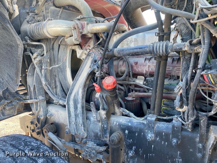 image for item DN8129 2009 Mack CHU613  semi truck