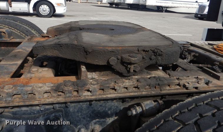 image for item DO1647 2014 Freightliner Cascadia 125  semi truck