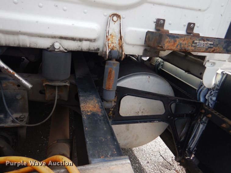 image for item DO1647 2014 Freightliner Cascadia 125  semi truck