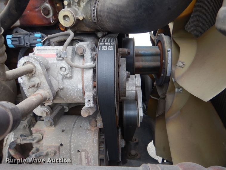 image for item DO1647 2014 Freightliner Cascadia 125  semi truck