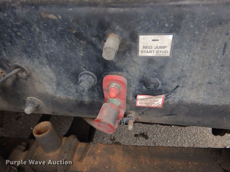 image for item DO1647 2014 Freightliner Cascadia 125  semi truck