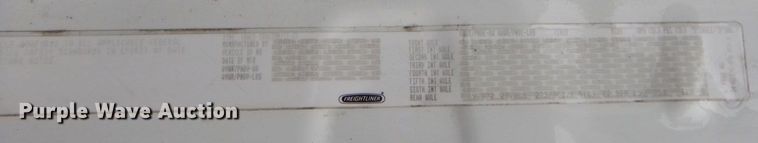 image for item DO1647 2014 Freightliner Cascadia 125  semi truck