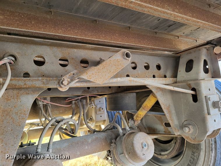 image for item DO3524 2006 Stoughton AVW-535T-S-C-AR  dry van trailer