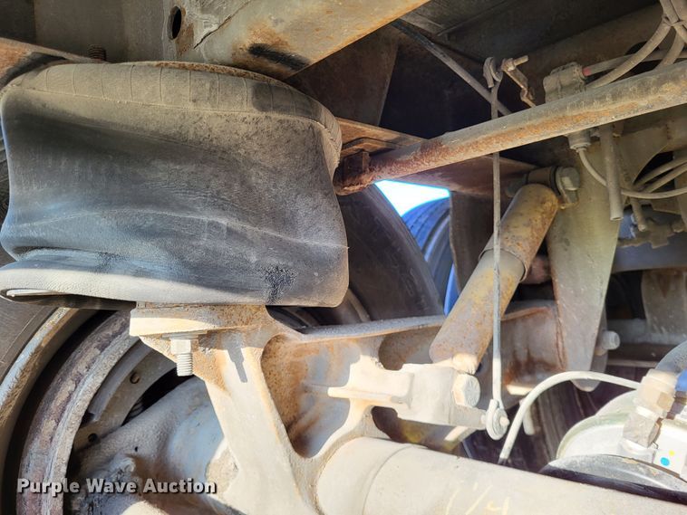 image for item DO3524 2006 Stoughton AVW-535T-S-C-AR  dry van trailer