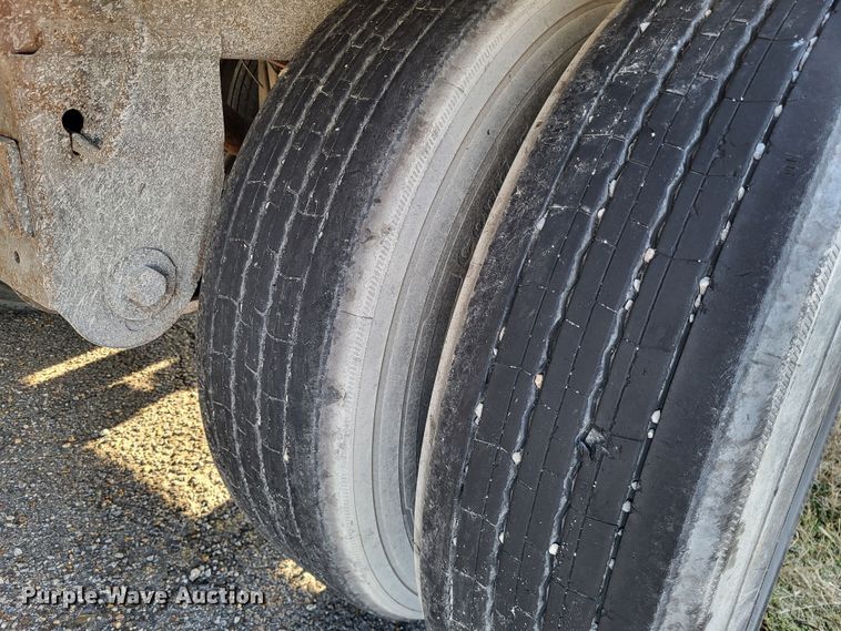 image for item DO3524 2006 Stoughton AVW-535T-S-C-AR  dry van trailer