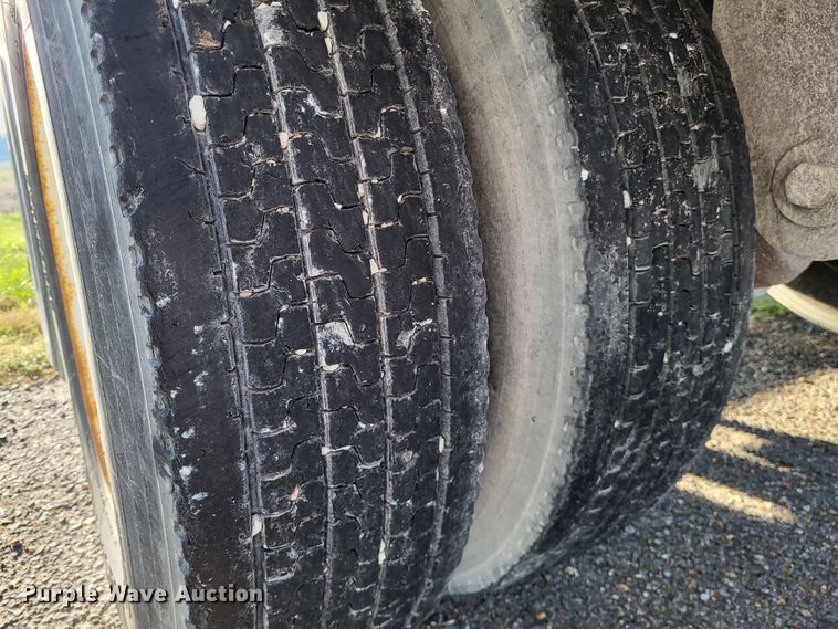 image for item DO3524 2006 Stoughton AVW-535T-S-C-AR  dry van trailer