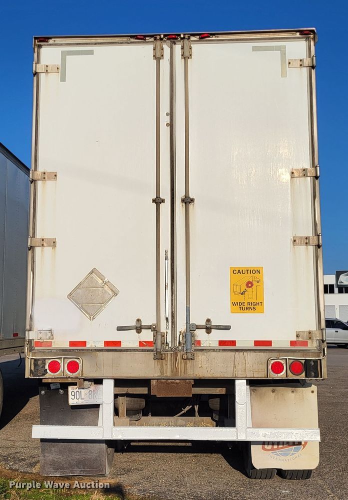 image for item DO3525 2006 Utility VS2DC  dry van trailer