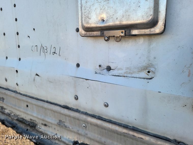 image for item DO3525 2006 Utility VS2DC  dry van trailer