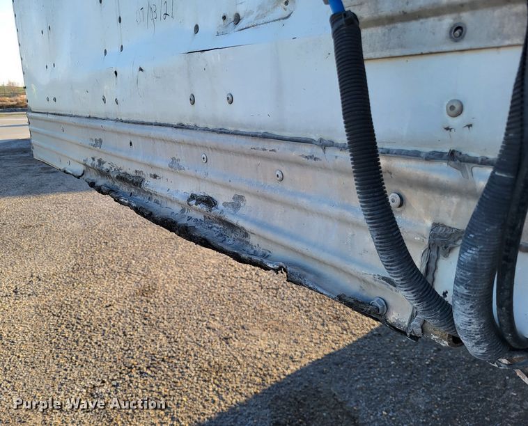 image for item DO3525 2006 Utility VS2DC  dry van trailer