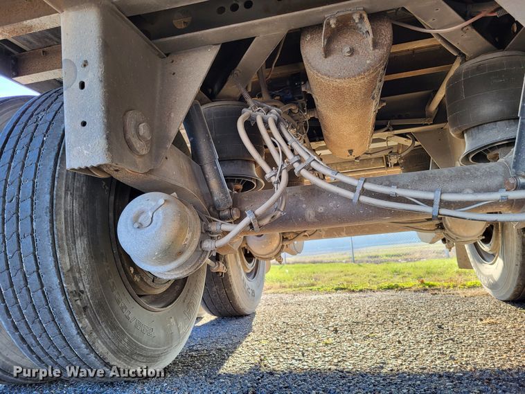 image for item DO3525 2006 Utility VS2DC  dry van trailer