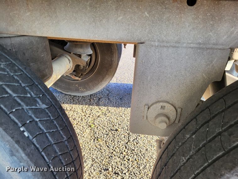 image for item DO3525 2006 Utility VS2DC  dry van trailer