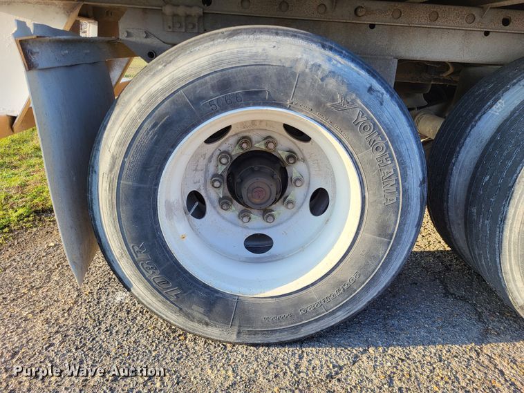 image for item DO3525 2006 Utility VS2DC  dry van trailer