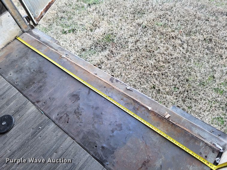 image for item DO3529 2003 Trailmobile  dry van trailer