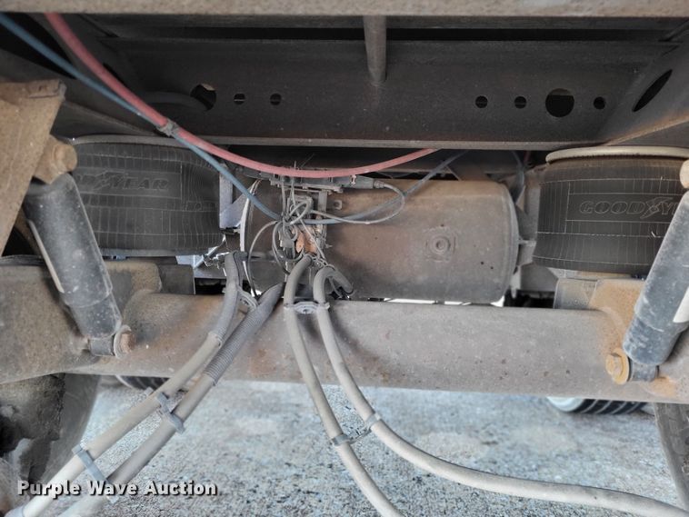 image for item DO3529 2003 Trailmobile  dry van trailer