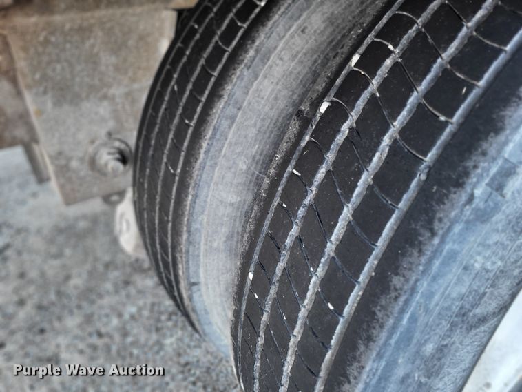 image for item DO3529 2003 Trailmobile  dry van trailer