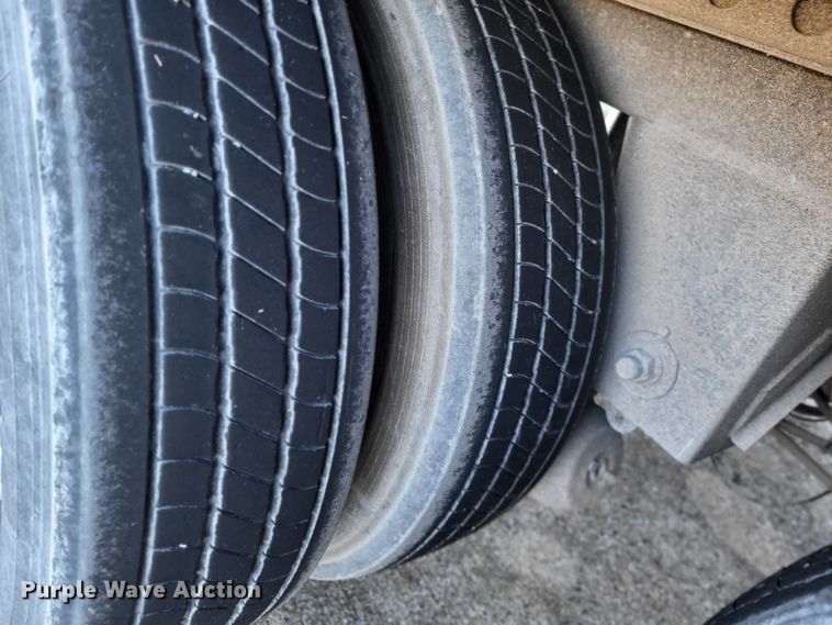 image for item DO3529 2003 Trailmobile  dry van trailer