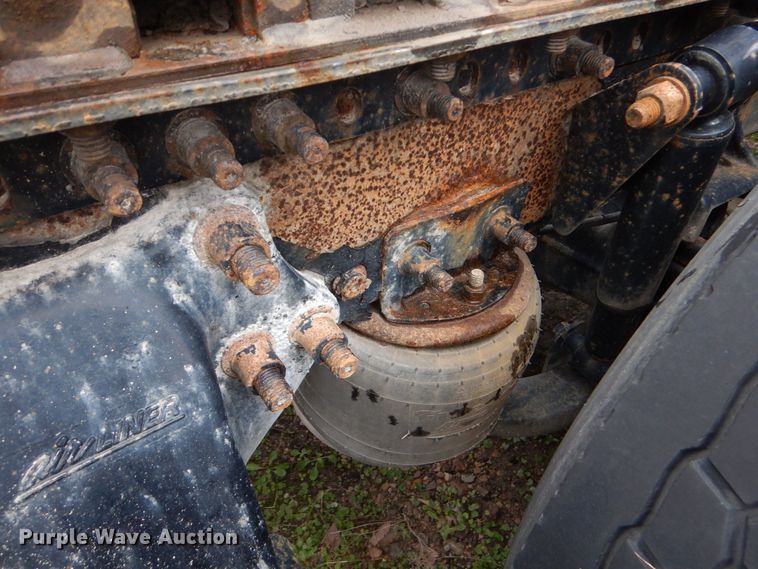 image for item DP8607 2007 Freightliner Columbia  semi truck