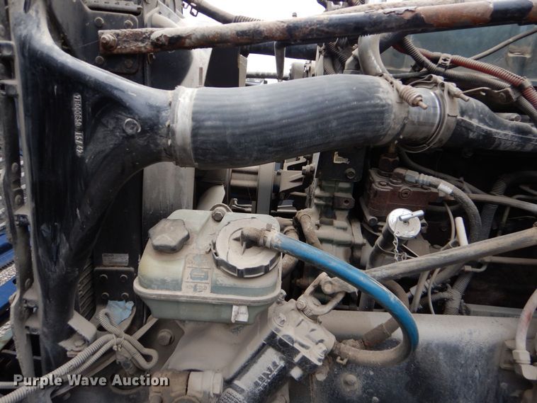 image for item DP8607 2007 Freightliner Columbia  semi truck