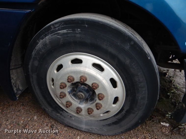 image for item DP8607 2007 Freightliner Columbia  semi truck