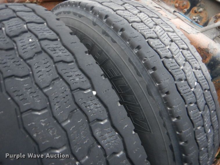 image for item DP8607 2007 Freightliner Columbia  semi truck