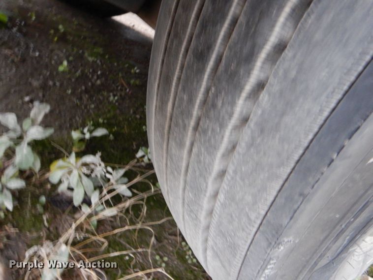 image for item DP8607 2007 Freightliner Columbia  semi truck