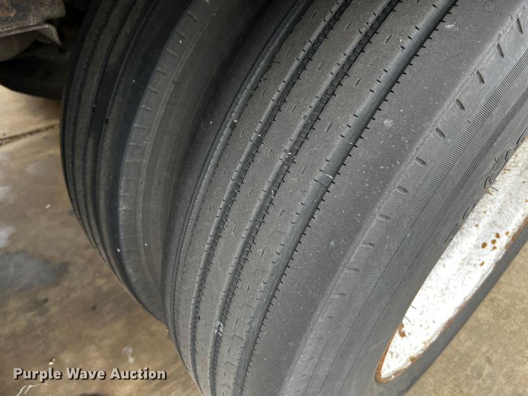 image for item DQ1924 1999 Wabash  dry van trailer