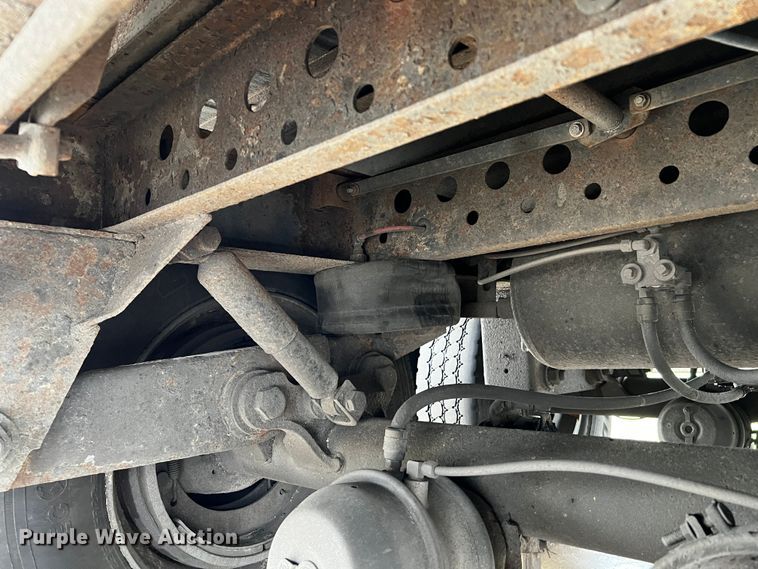 image for item DQ1924 1999 Wabash  dry van trailer