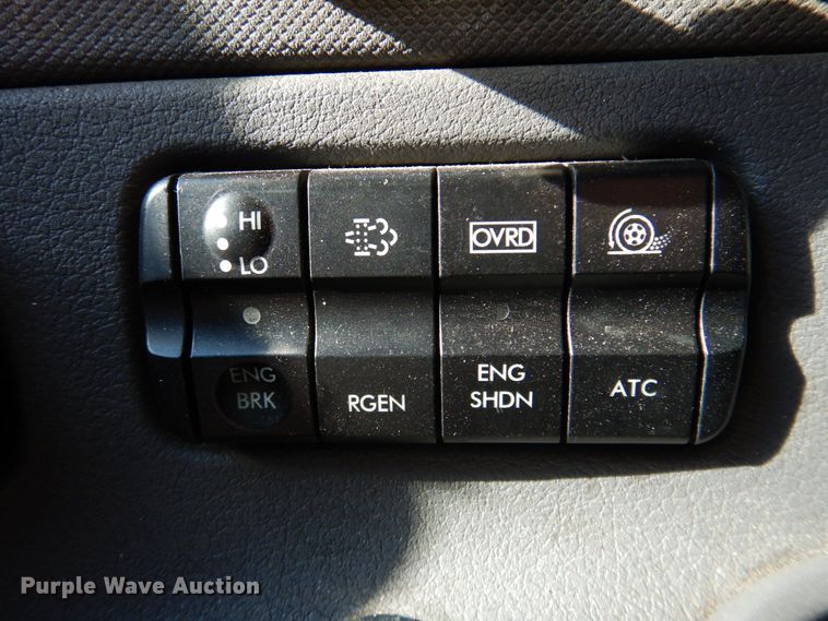 image for item DR2045 2014 Freightliner Cascadia  semi truck