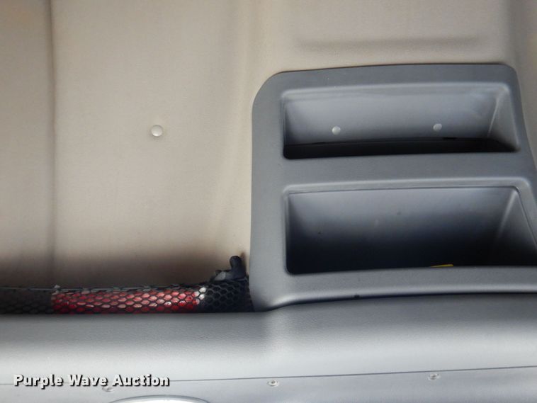 image for item DR2045 2014 Freightliner Cascadia  semi truck