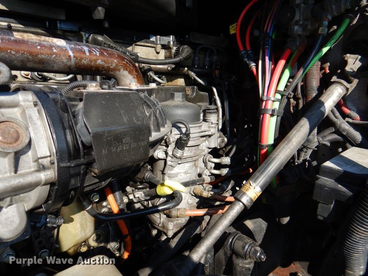 image for item DR2045 2014 Freightliner Cascadia  semi truck