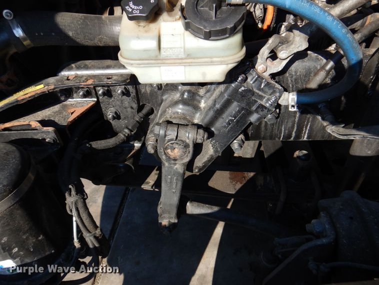 image for item DR2045 2014 Freightliner Cascadia  semi truck