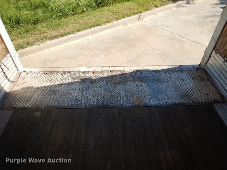 image for item DR2046 2005 Wabash  dry van trailer