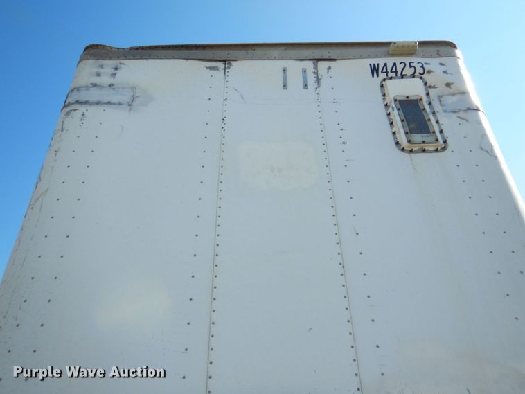 image for item DR2046 2005 Wabash  dry van trailer
