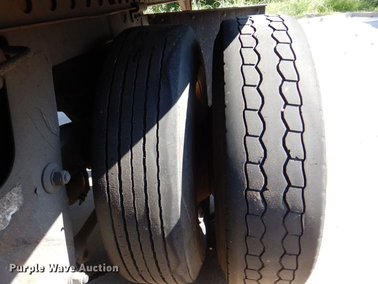 image for item DR2046 2005 Wabash  dry van trailer