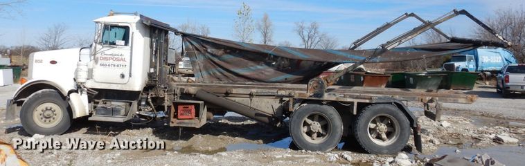 image for item DS1531 1993 Peterbilt 357  roll-off container truck