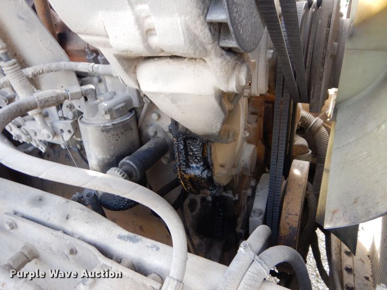 image for item DS1531 1993 Peterbilt 357  roll-off container truck