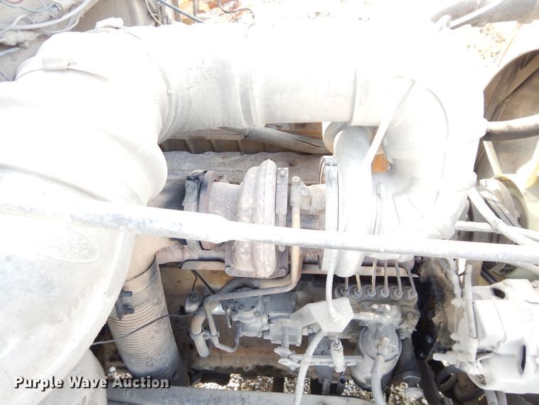 image for item DS1531 1993 Peterbilt 357  roll-off container truck