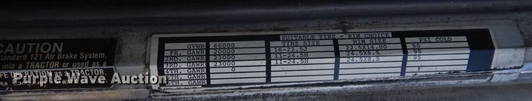 image for item DS1531 1993 Peterbilt 357  roll-off container truck