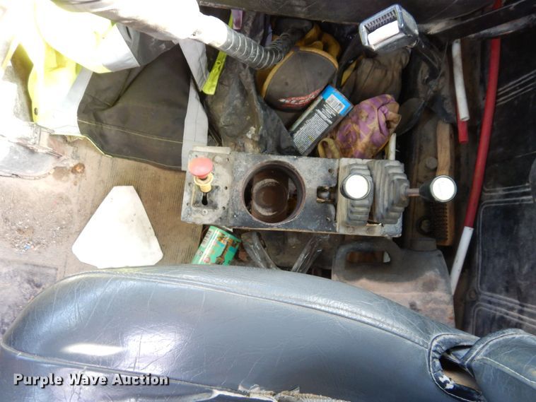 image for item DS1532 1991 Mack DM690S  roll-off container truck